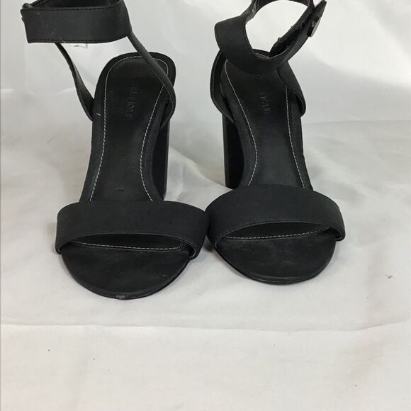 Kendall & Kylie Ankle Strap Sandals Sz. 8.5 Black Open toe Sandals Trendy  Chic - Picture 2 of 10